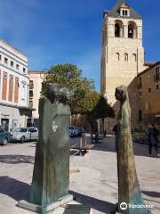 Monumento a las Infantas de León