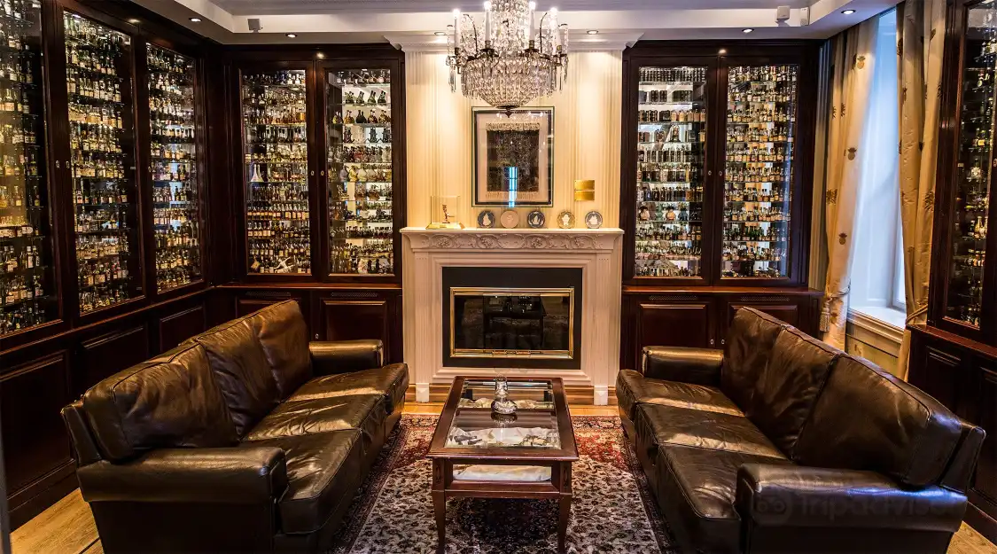 Hotels near The Mini Bottle Gallery AS