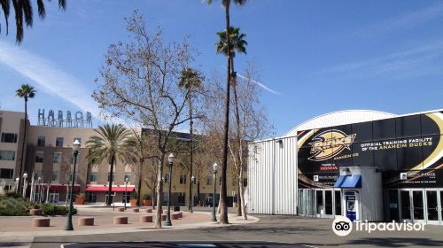 W Center Street Promenade