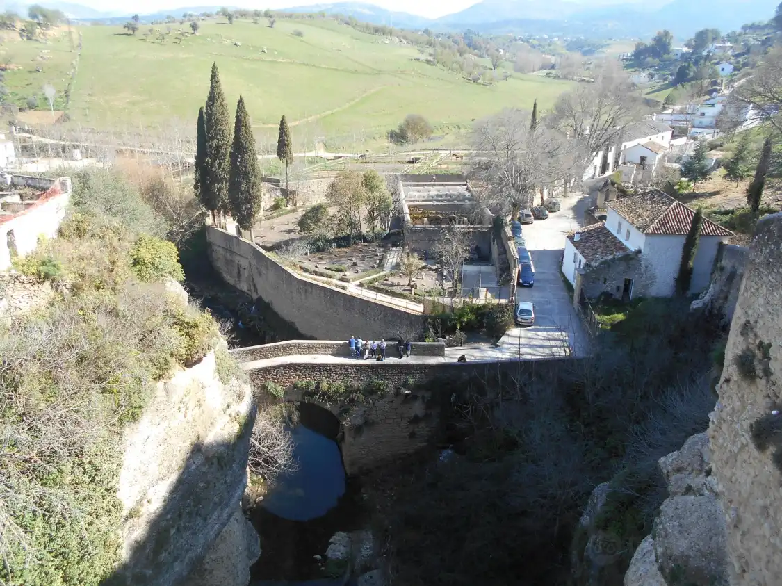 Các khách sạn gần Roman Bridge