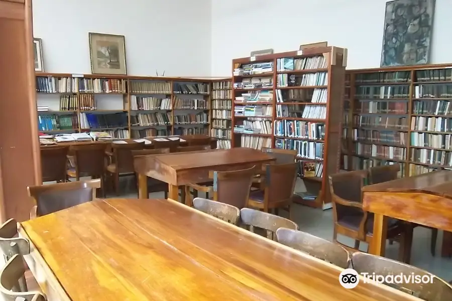 Biblioteca Popular Ernesto Tornquist