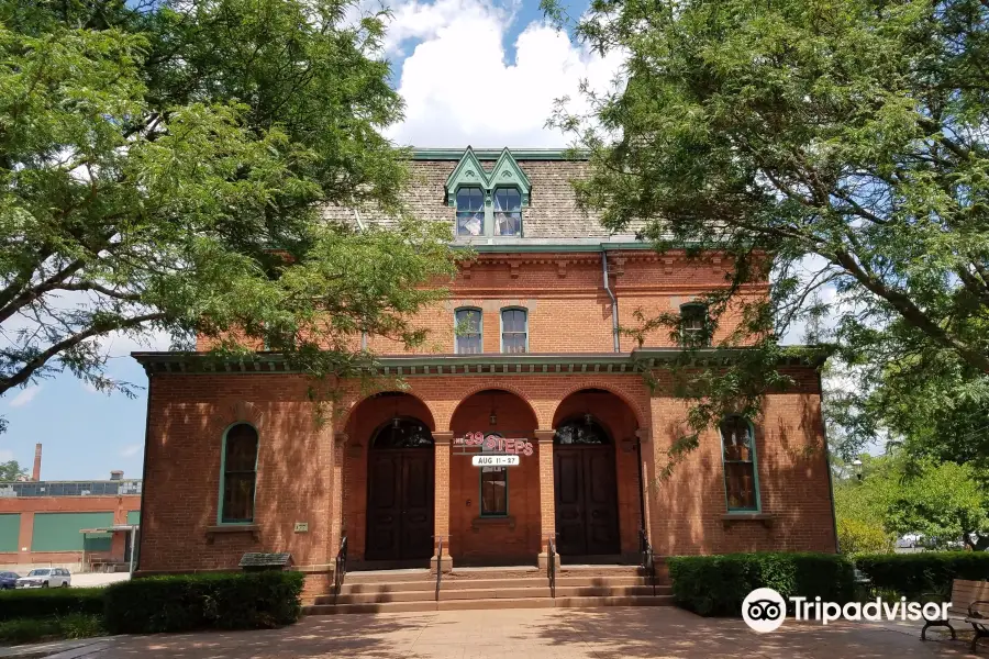 Little Theatre of Manchester at Cheney Hall