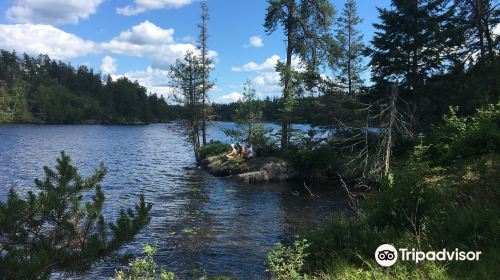 Hunt Lake Hiking Trail