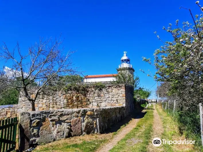 Faro de Tazones