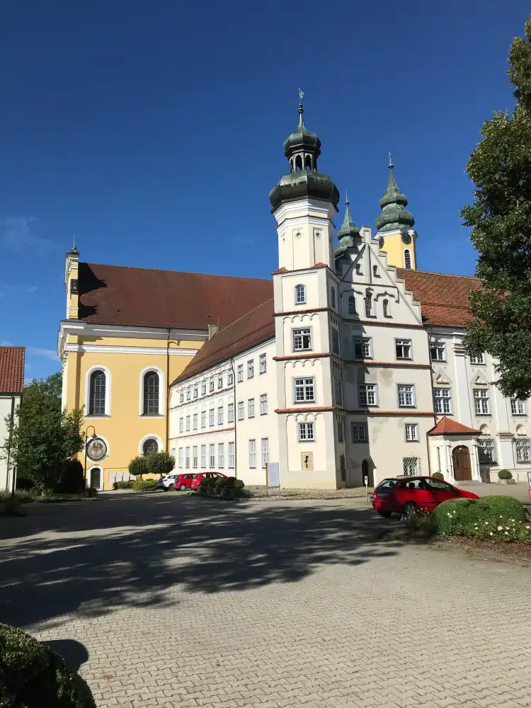 فنادق في Rot an der Rot