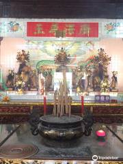 テン ユン寺院