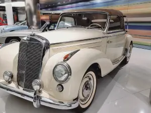 Выставка коллекции старинных автомобилей его светлости Князя Монако Ренье 3