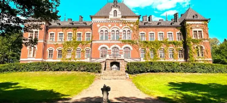 Hotels in Lovisa