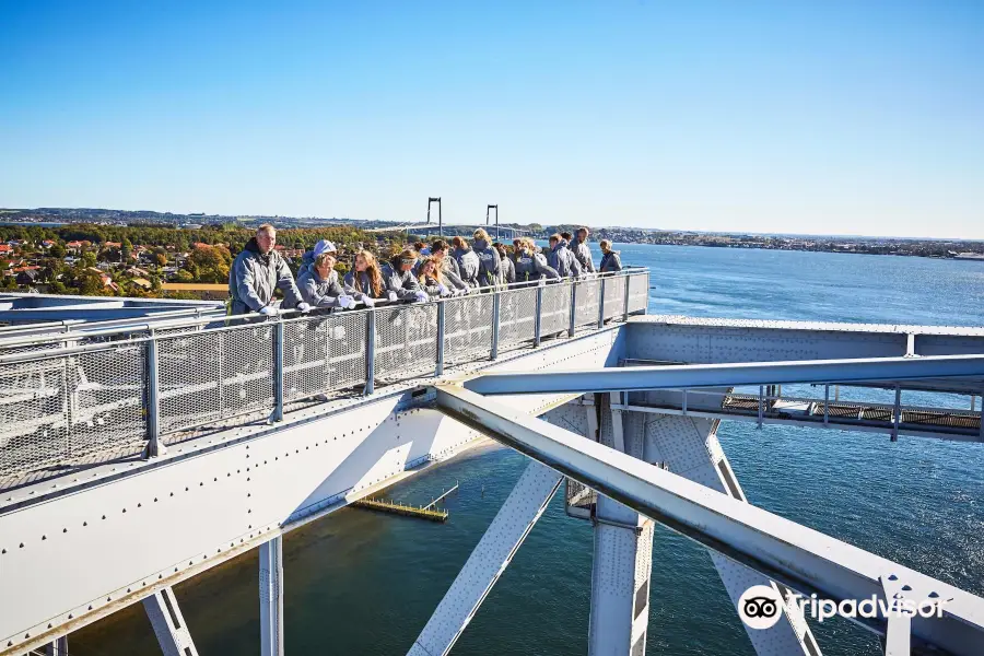 Bridgewalking Lillebaelt