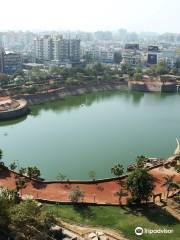 Vastrapur Lake