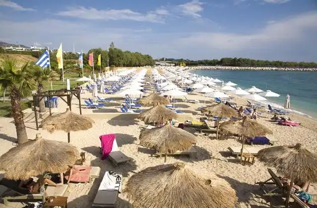 Hotels near Beach Club Alimos