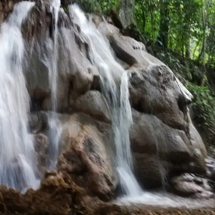 Hotels in Mae Sariang