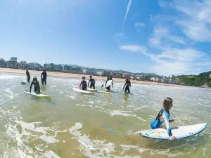 Pukas Surf Eskola Zarautz