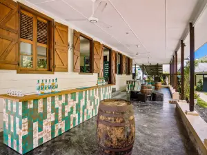 Takamaka Rum Distillery