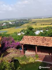 Hang Pagoda (Chua Hang)