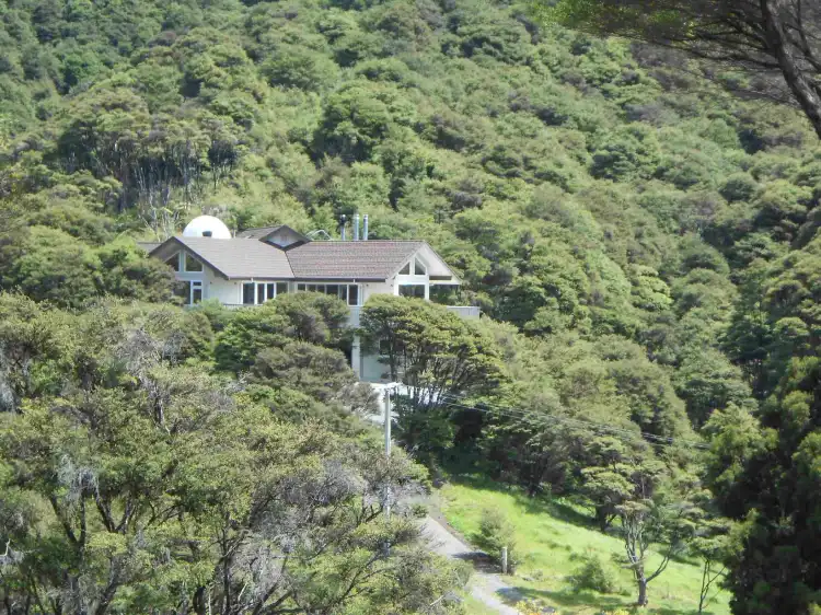 Hotels in Kuaotunu West