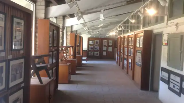 Le Corbusier Centre附近的飯店