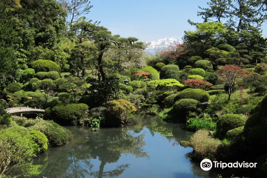 Homma Art Museum Garden