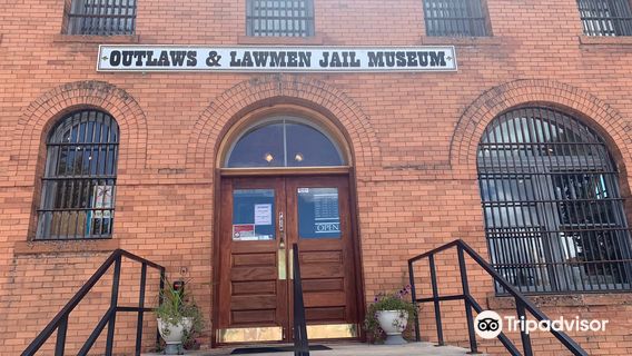 Outlaws & Law Men Jail Museum