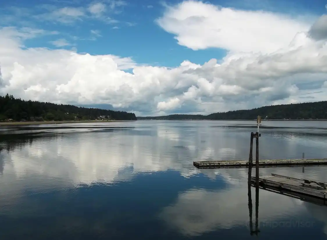 Hotels near Illahee State Park