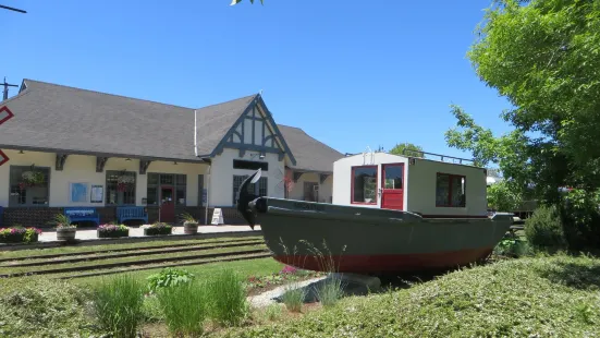 Marine & Rail Museum