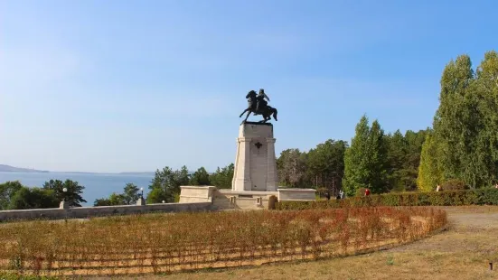 Monument Tatishchev VN
