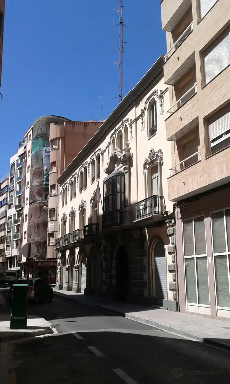 Cruz Roja Espanola - Oficina Provincial Albacete 주변 호텔