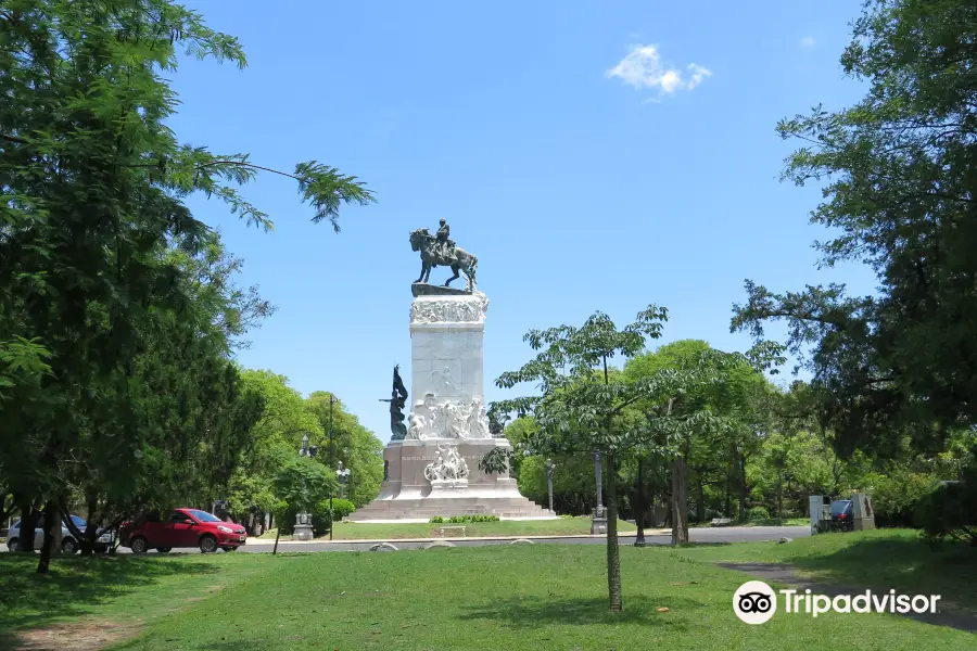 Monumento al General Urquiza