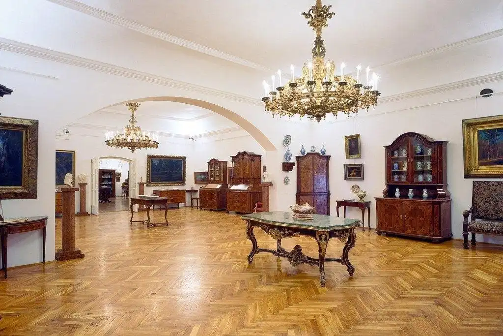 Hotels near Kecskemét Város - Bozsó Gyűjtemény Alapítvány