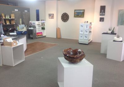 Long River Gallery