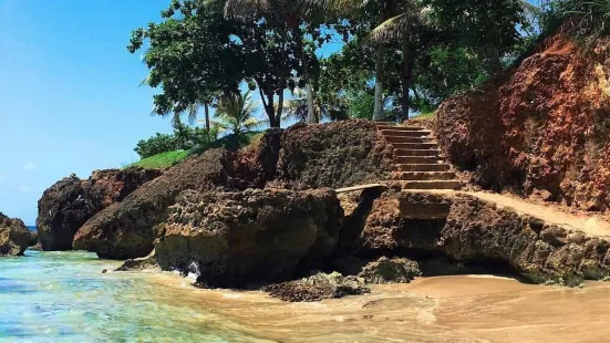 Peña Blanca Beach