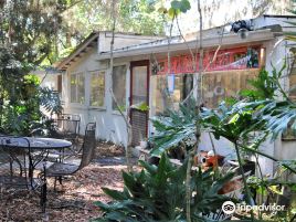 The Artistic Hand Gallery & Studio