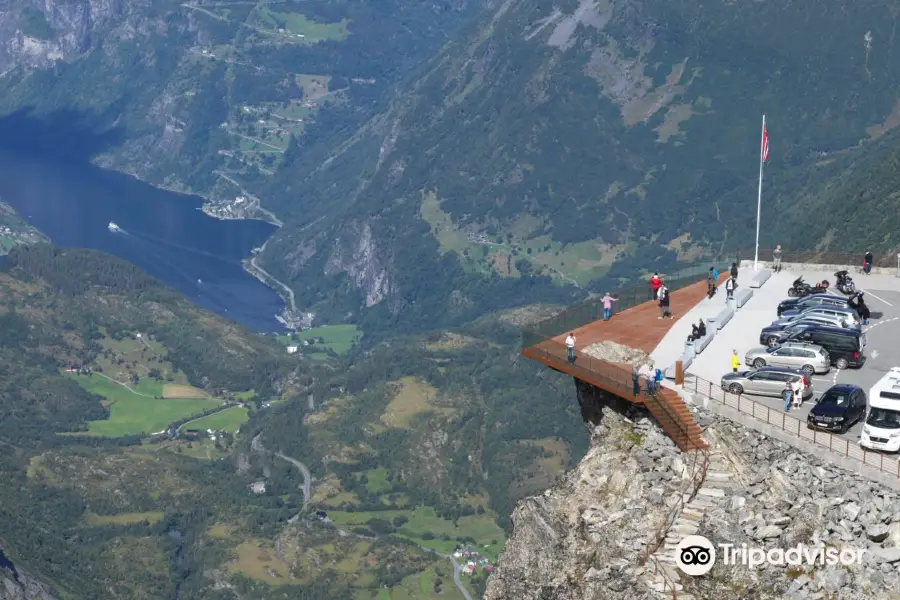 Geiranger Skywalk - Dalsnibba