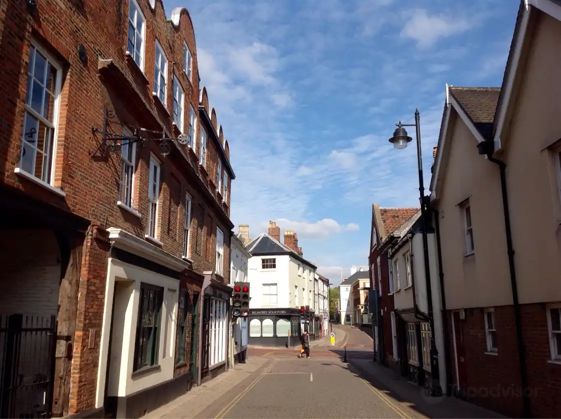 Hotels near King St
