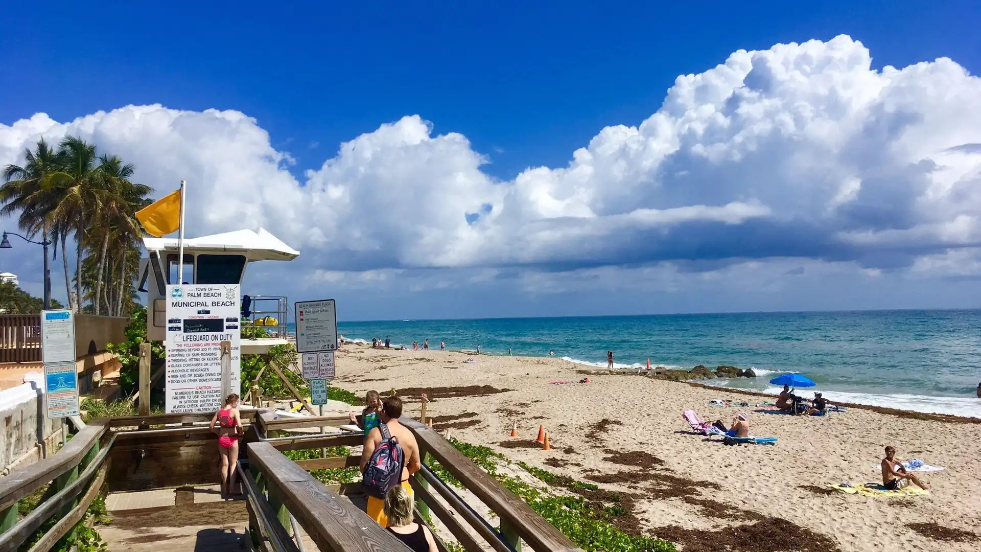 Hotels near Municipal Beach