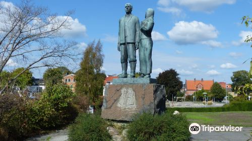 Emigrant Monument