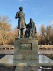 Monument to Alexander Pushkin and Arina Rodionovna