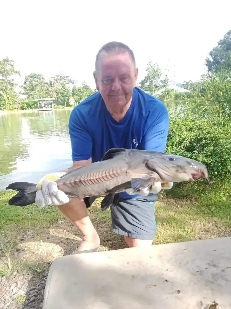 Hotel dekat Chalong Fishing Park