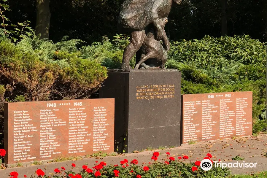 War Cemetery Den Burg