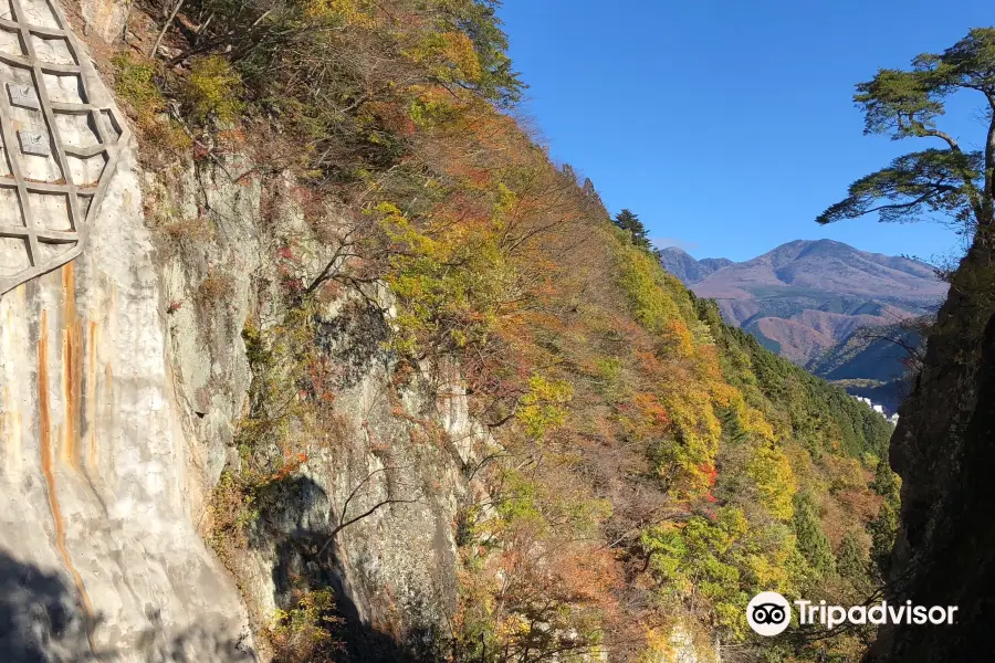 楯岩展望台