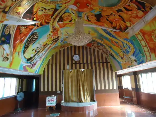 Các khách sạn gần ISKCON, Math Chowmuhani