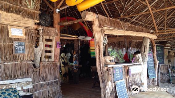 Kitesurfing School at Che Shale