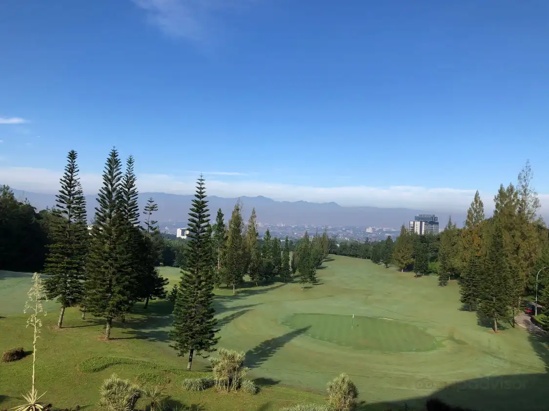 Hotels near Mountain View Golf Club
