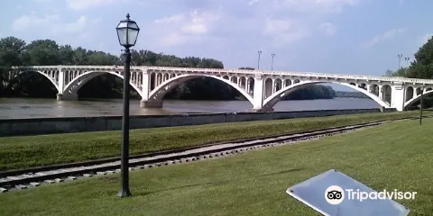 Lincoln Memorial Bridge