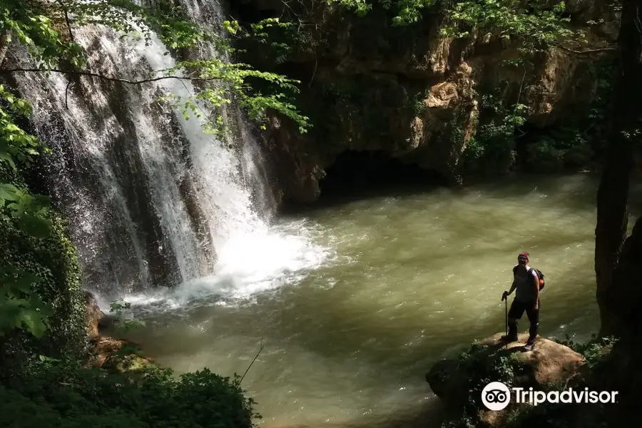 Blederija Waterfall