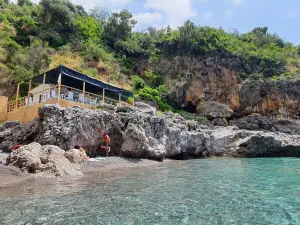 Spiaggia Grotta della Scala