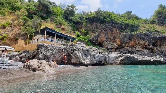 Spiaggia Grotta della Scala