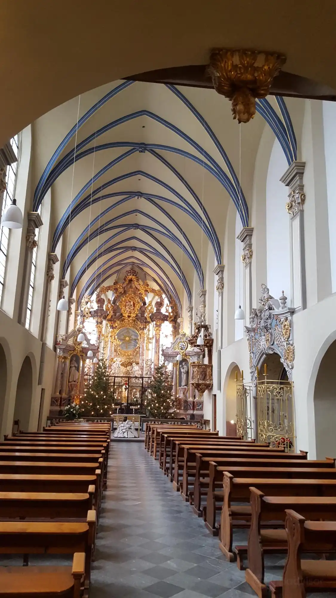Hotels near St. Maria von den Engeln