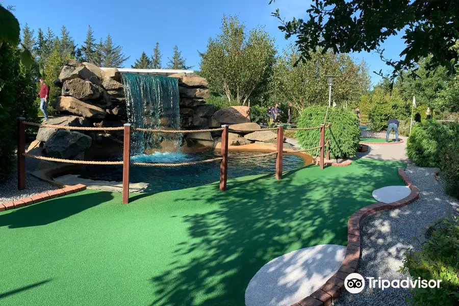 West Coast Minigolf