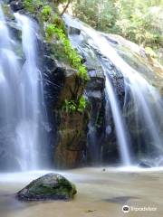 Kanabiki Waterfall
